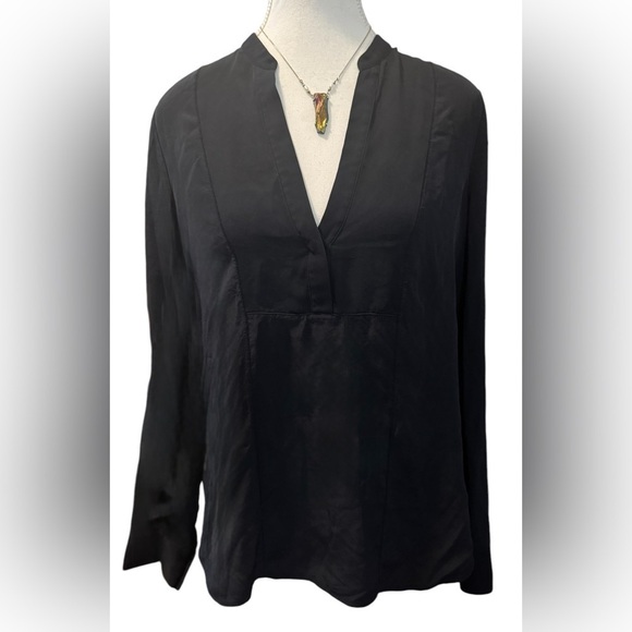 Vince | Navy Tuxedo Silk Half Placket Split Neck Long-Sleeved Blouse (S) - Picture 1 of 10